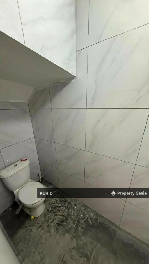 Fully Renovated Freehold Double Storey House | Johor Jaya | 3R3B