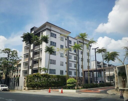 Alstonea Apartment