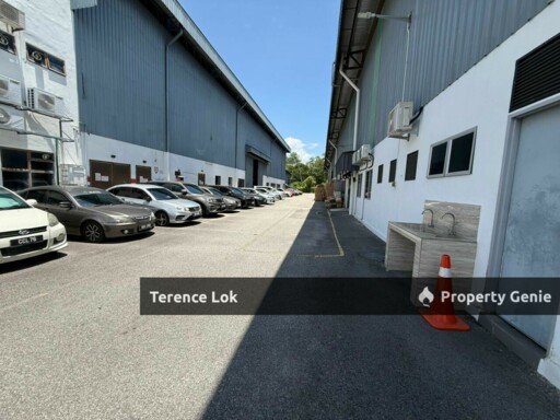 Warehouse Senawang Tuanku Jaafar, Sungai Gadut