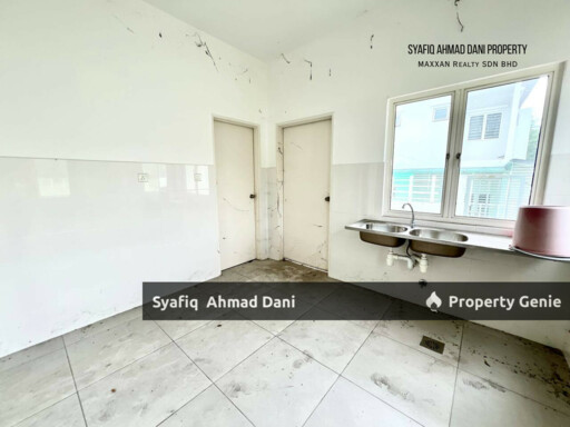 FREEHOLD CORNER LOT Double Storey Terrace Laman Azalea, Nilai