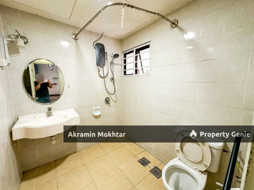 Freehold, Renovated, Partially Furnished & 1 Parking | Kristal Villa Condominium, Kajang 2