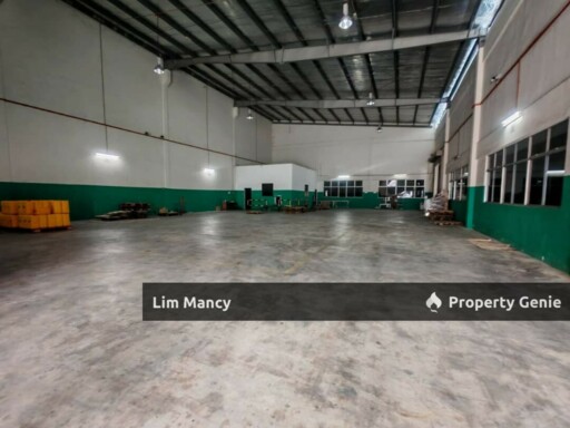 Nusa Cemerlang Semi Detached Medium Industrial Adjoining Factory For Rent