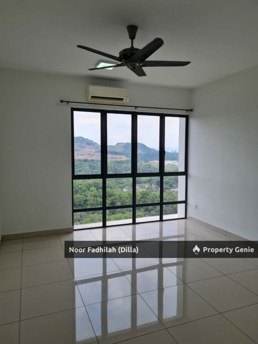 Corner and Spacious Unit Oasis 1 Condominium Mutiara Heights