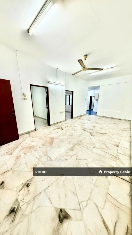 Jalan Hulubalang, Taman Ungku Tun Aminah - (UNBLOCK VIEW) SINGLE STOREY