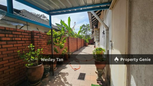 Single Extended Bungalow 4,682sqft 4 Rooms Fully Frunished 43x109 Bumi Lot