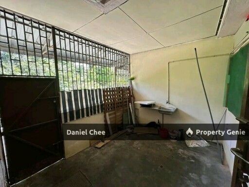 Simee Taman Wah Keong Double Storey House Partially Furnished For Rent