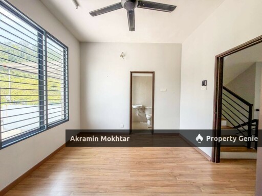 Freehold & Non Bumi Lot | 3 Storey Terrace Bayan Parkhomes, Batang Kali