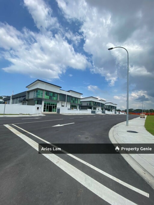 Kempas Utama Corner Lot Cluster Factory