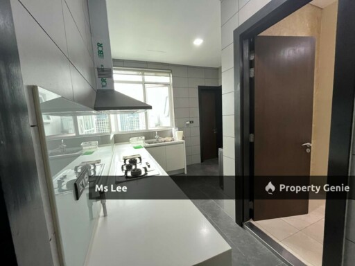 The Pearl @ KLCC - Good for investment Roi 4.5% - Sale below bank value Rm300k