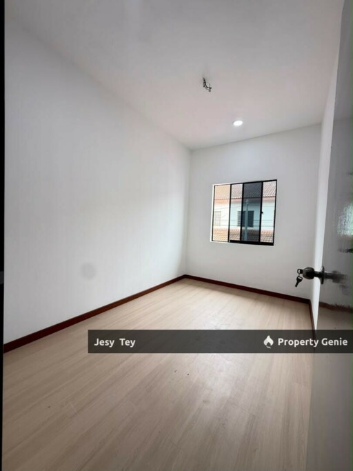 Kelapa Sawit Double Storey Fully Reno Sales