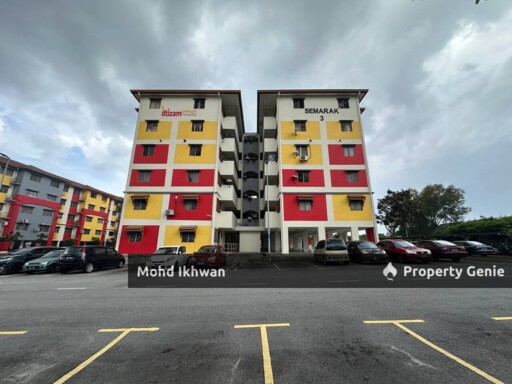 Semarak Apartment Setia Alam: Freehold 3 Bedroom Home