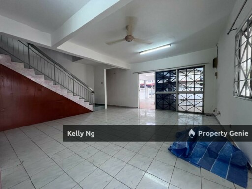 Double Sty Corner Renovated House At Bukit Tinggi Klang For Sale & Rent