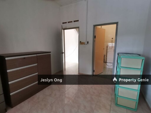 Single Storey Terrace House @ Jalan Angsana, Taman Rinitng for Rent