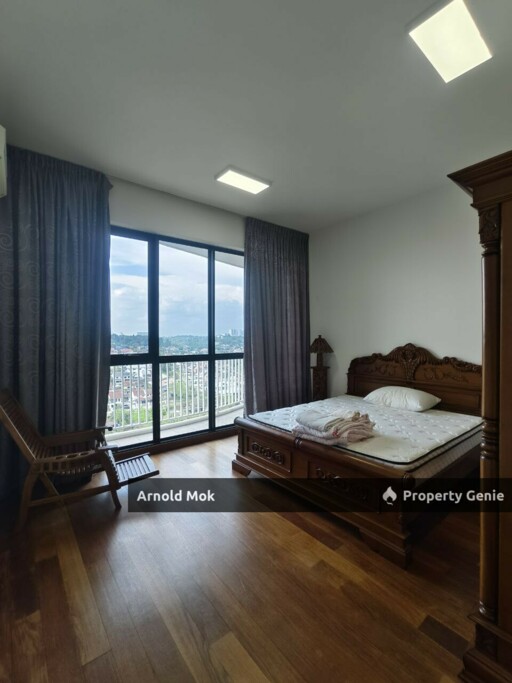 Strait View 18 Condominium for Sale