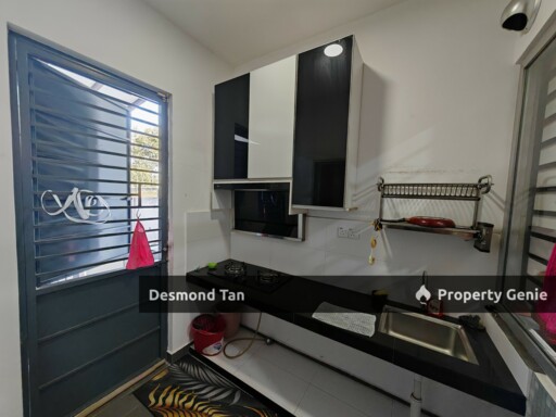 Redup Bandar Ainsdale , S2 Heights, Seremban 2 ( Facing Playground)