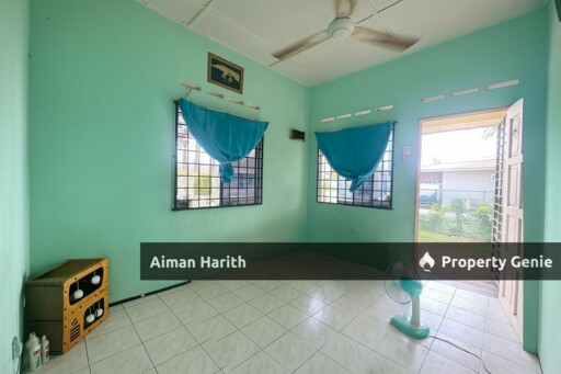SEMI D MURAH TANAH LUAS & UNIT CORNER Semi D Single Storey Taman Berjaya Permai, Kempadang For Sale