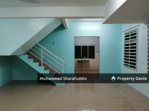 DOUBLE STOREY CORNERLOT TERRACE BATU HITAM BESERAH,KUANTAN.