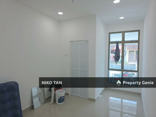 Jalan Lembing Single Storey Renovated at Puteri Wangsa, Ulu Tiram For Sale