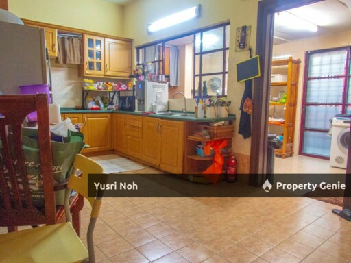 URGENT FOR SALE : 2 Storey Terrace House Corner Lot Jalan Adang Bukit Jelutong Shah Alam