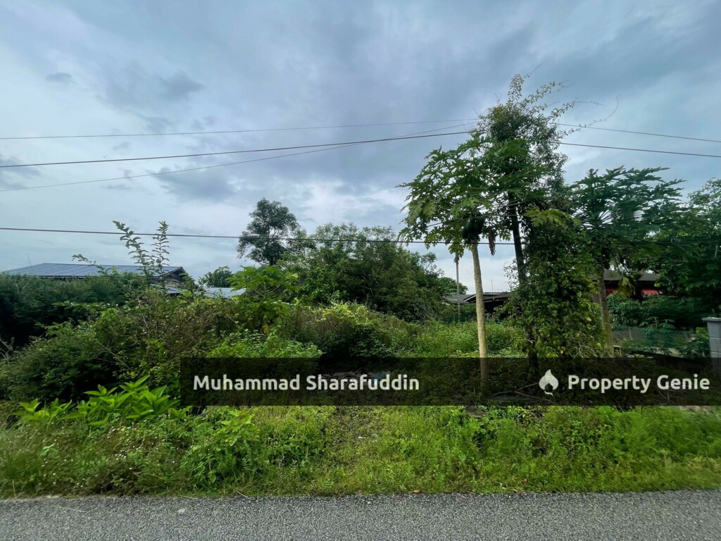 5306 SQFT LOT BANGUNAN KG CHENDERING,KUANTAN | NICE SQUARE LOT.