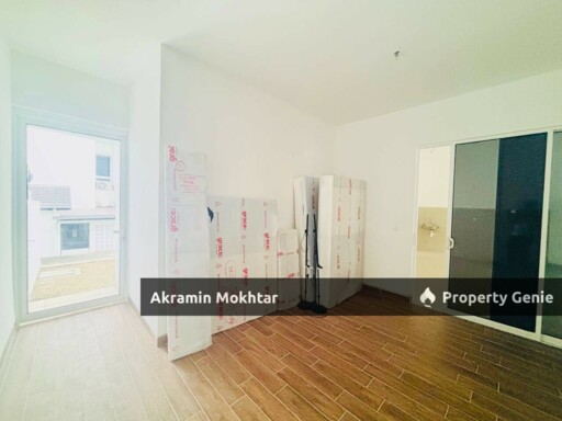 TWO AND HALF STOREY HYPERLINK DUTA VILLA PRESINT 14 PUTRAJAYA