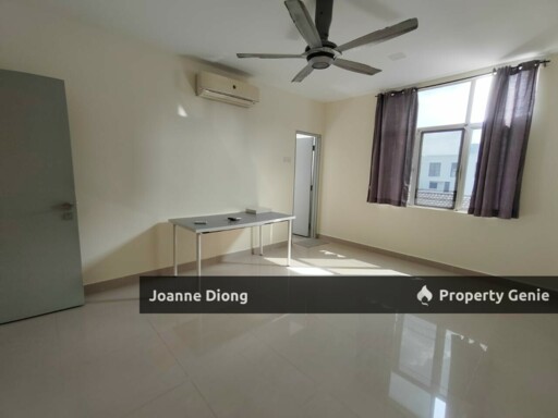 Bandar Utama Town House