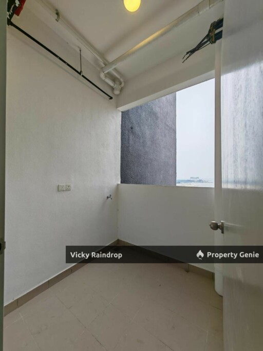 [FOR SALE] AMBER COVE RESIDENCE BELOW VALUE SEAVIEW UNIT