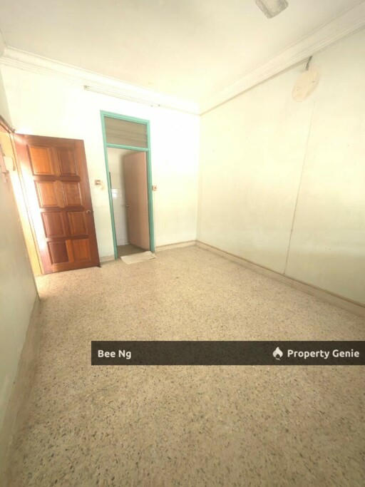Taman Perling/1.5 Storey Terrace/Below Market Price