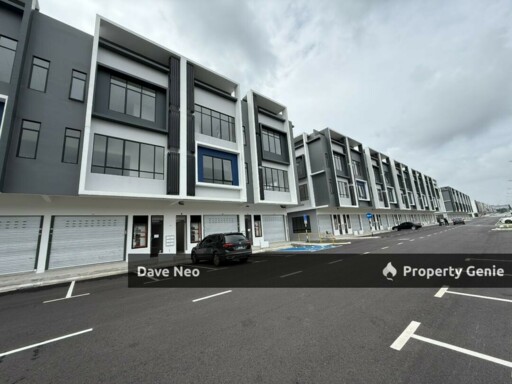 Austin Crest Emerland (Phase3) • Brand New Shoplot