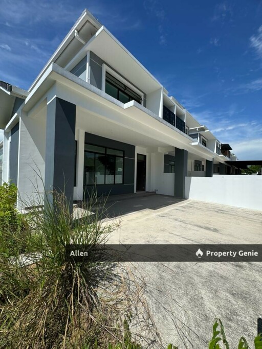 Taman Pelangi Indah @ Jalan Ayu – Brand New Home with Massive Extra Land