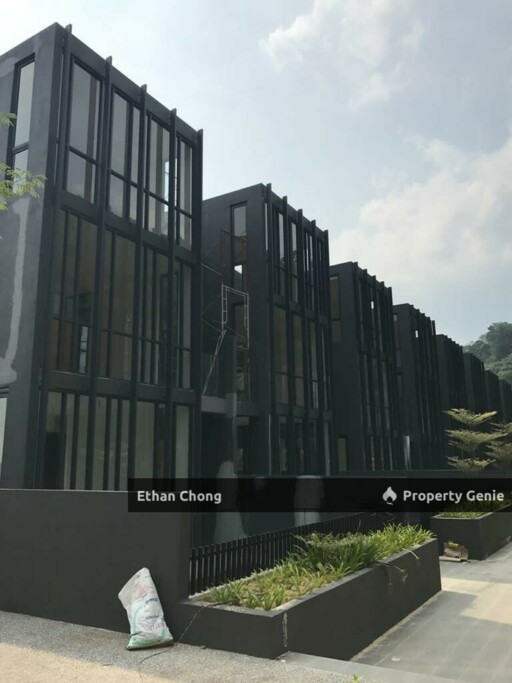 Empire Residence @ Damansara Perdana Partial Furnished For Sale