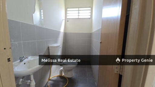 Corner House Huge Space For Rent in Kuantan