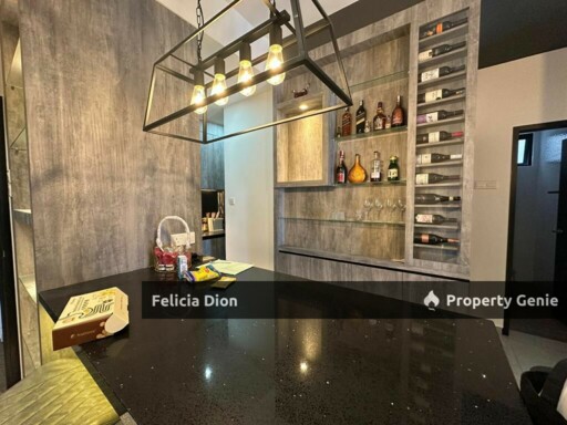 FREEHOLD THE QUARTZ RESIDENCE CONDO 2ROOM UNIT FOR SALE 🏕️ FULLY RENO & FURNISHED