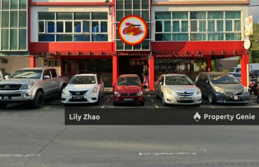 2 Storey Semi Detached Warehouse / Showroom / Office for Sale, 2,400 Sf, Golden Hill, Inanam