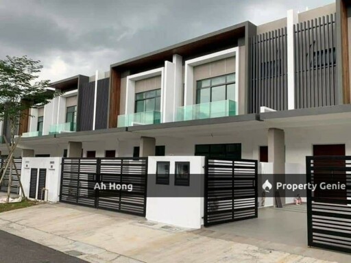 Sutera / Taman Danga Sutera / Big Size Double Storey / Second Hand Brand new / G&G / Freehold