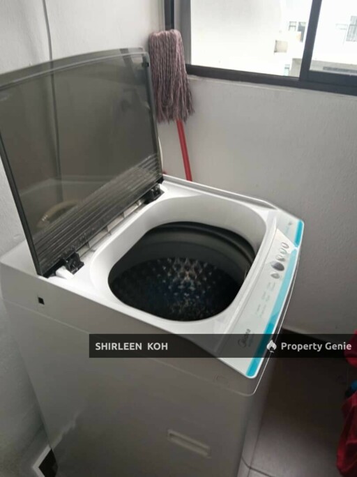 Balcony Room for Rent at Jentayu Residency @ Tampoi