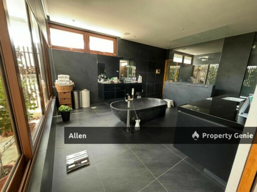 Grand Bungalow with Private Pool at Ledang Heights/Ledang Heights 豪华洋房，配备私人泳池