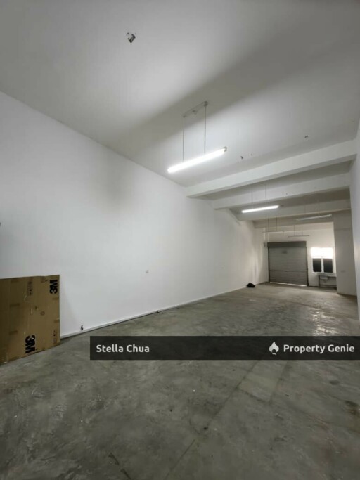 3 STOREY SHOP OFFICE IN JALAN SERI AUSTIN 3 FOR RENT