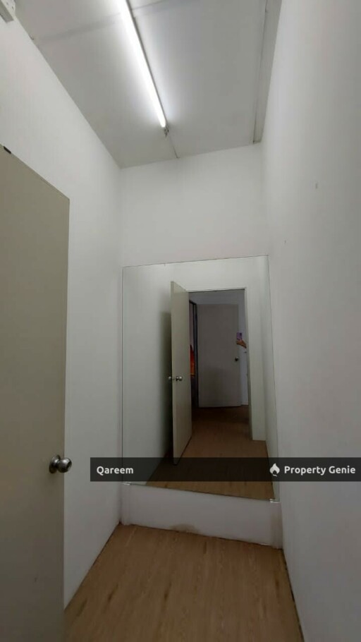 Ground Floor Shop ALam Idaman Seksyen 22 Shah ALam