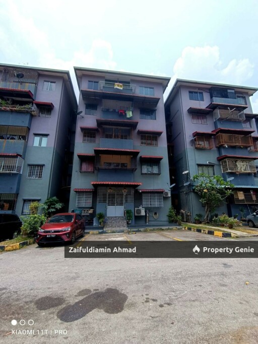 Convenient Living: Pangsapuri Putra Indah Near MRT & Amenities