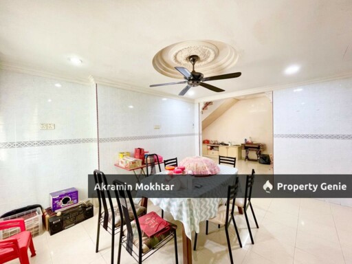 Freehold, Corner Lot & Fully Renovated | Double Storey Jalan Semarak Bandar Utama Batang Kali