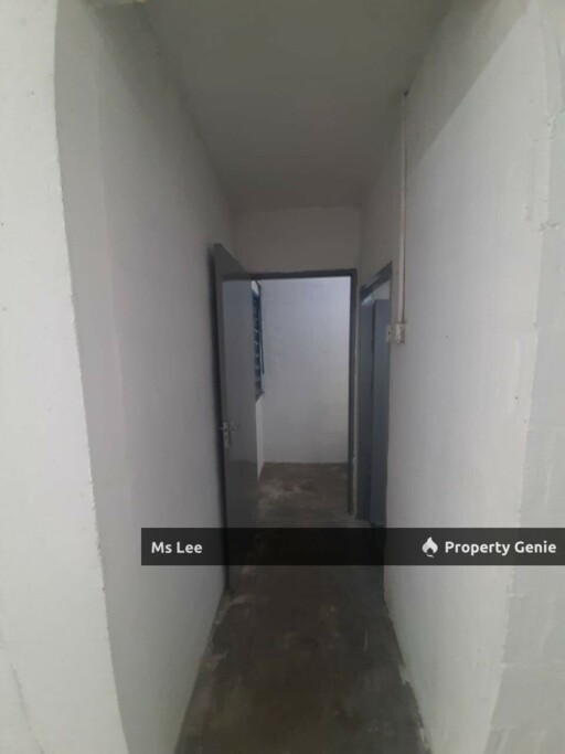 Dahlia Apartment-Bandar Country Homes,Rawang -Blok Seroja Tkt 2 -Ready Now