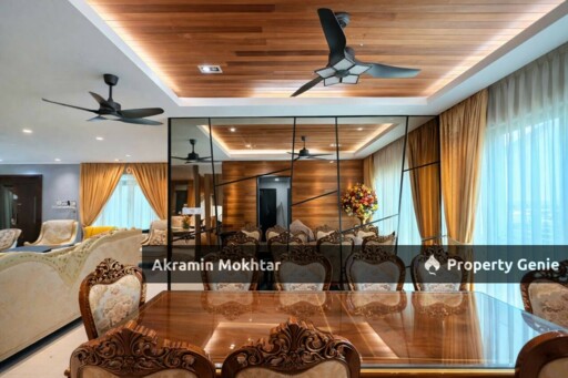 Freehold, Renovated & Partially Furnished | Double Storey Bungalow Saujana Villa, Kajang