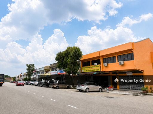 Taman Johor Jaya (Double storey shop End Lot)