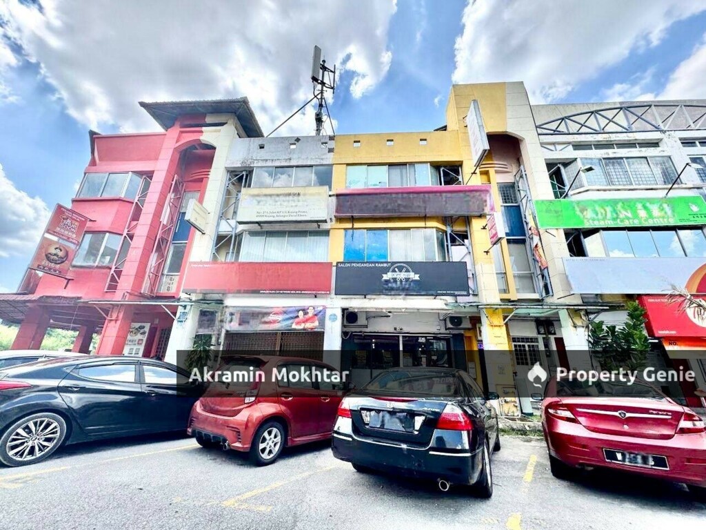 Freehold | Three Storey Intermediate Shoplot Kajang Prima.