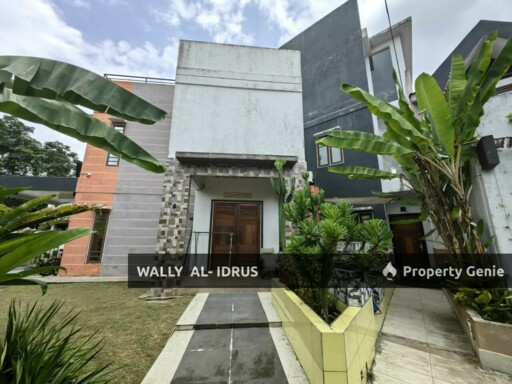 2.5 Storey Terrace House Corner Lot, Spacious Land, Gated and Guarded