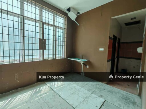 Matang Jaya 1st Floor Shophouse / Apartment For Sale  Located at Matang Jaya