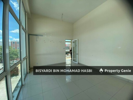 2 UNIT SIDE BY SIDE, WAREHOUSE RCI PARK RAWANG CORPORATE INDUSTRIAL PARK, RAWANG .