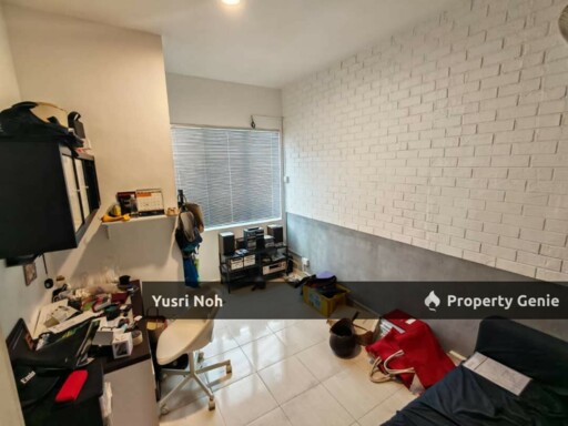 Double Storey Terrace House in Bayu Perdana, Kota Damansara Seksyen 11 FACING OPEN