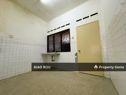 Taman Merdeka 1sty Corner house w extra land For Sale